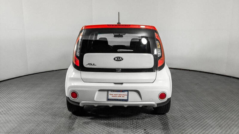 2017 Kia Soul +