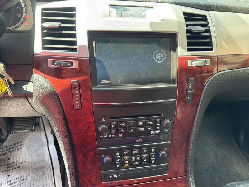 2012 Cadillac Escalade Luxury