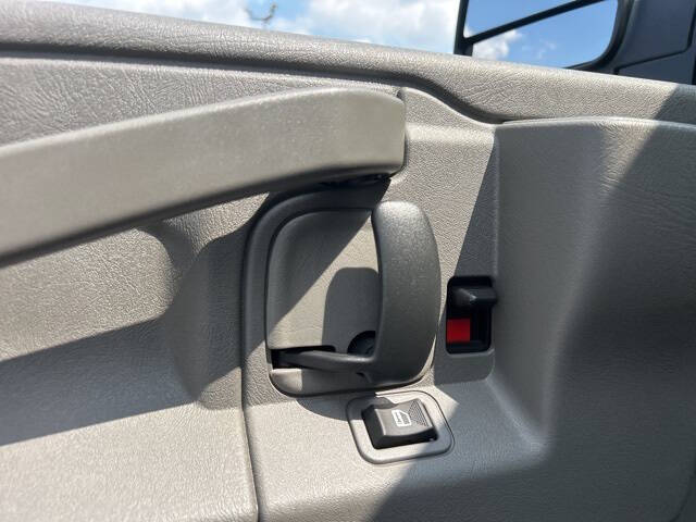 2025 Chevrolet Express 2500