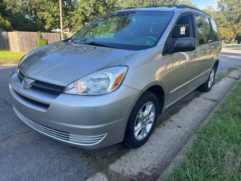 2004 Toyota Sienna LE 7 Passenger