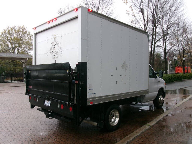 2017 Ford E-Series E-350 SD