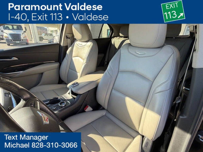 2023 Cadillac XT4 Premium Luxury