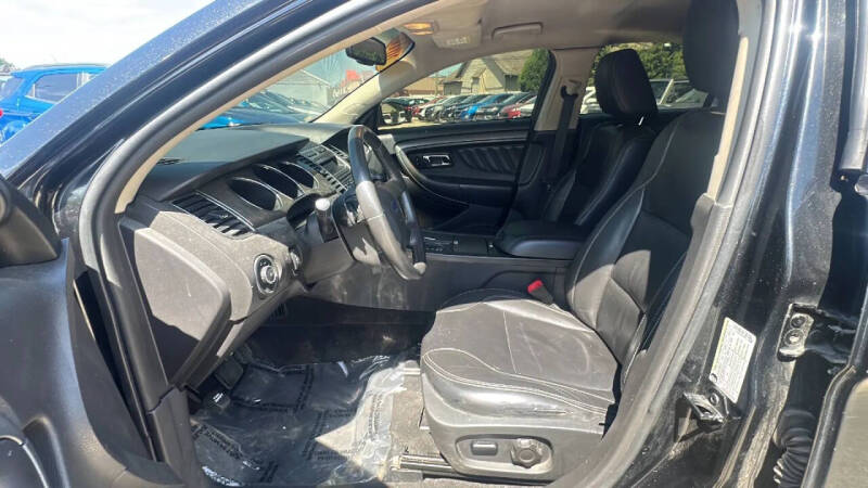 2011 Ford Taurus SEL