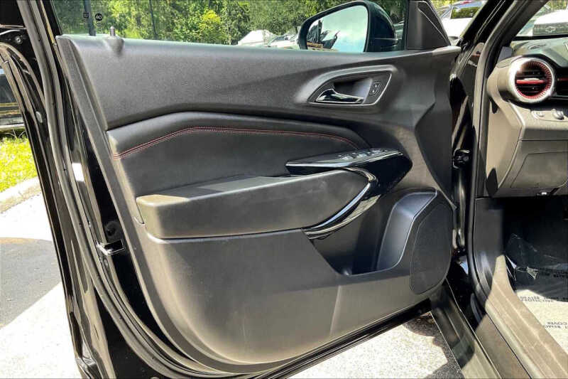 2025 Chevrolet Trax RS