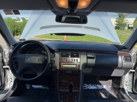 2002 Mercedes-Benz E-Class E 320