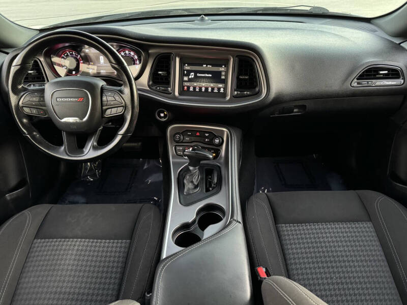 2020 Dodge Challenger SXT