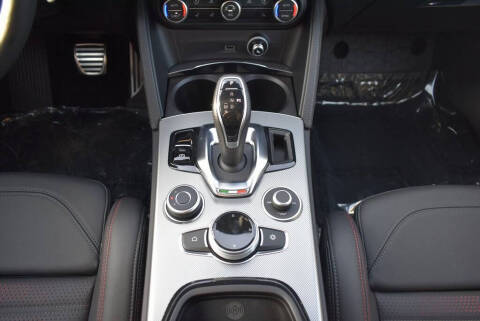 2025 Alfa Romeo Stelvio Tributo Italiano