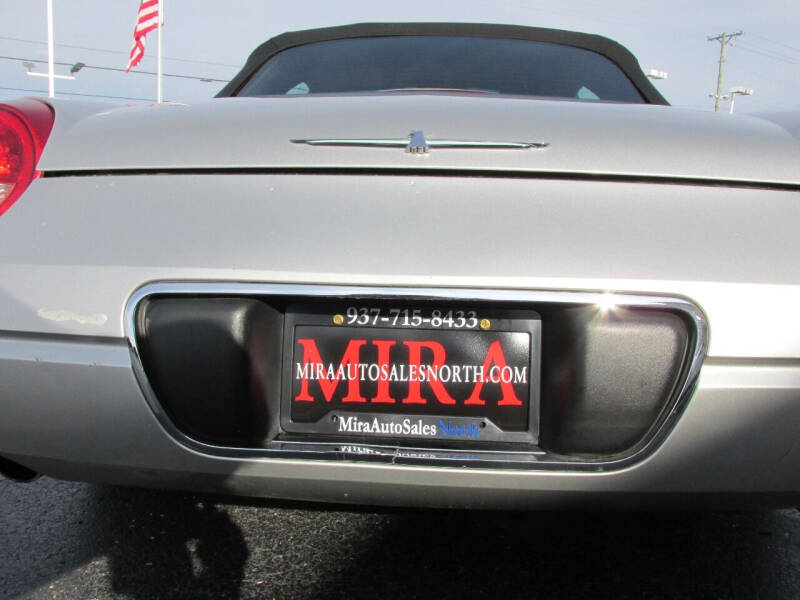 2004 Ford Thunderbird Deluxe