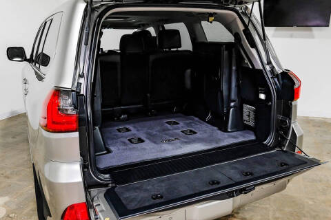 2019 Lexus LX 570 Three-Row