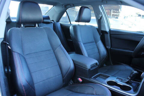 2017 Toyota Camry SE