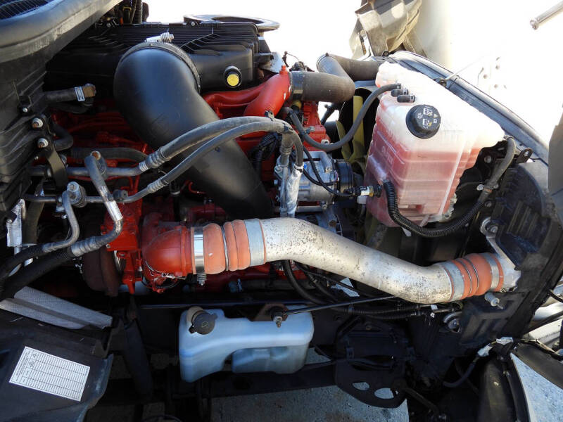 2020 International LT625