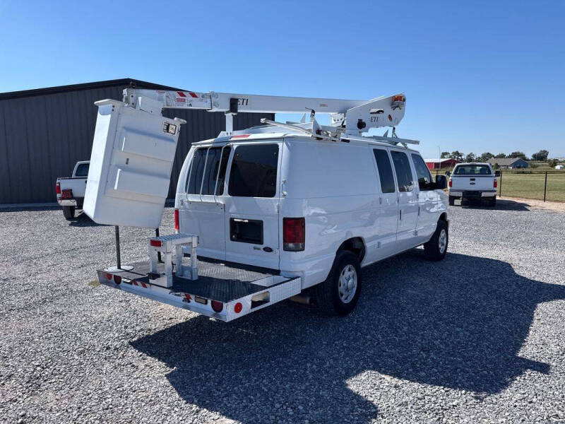 2011 Ford E-Series E-350 SD