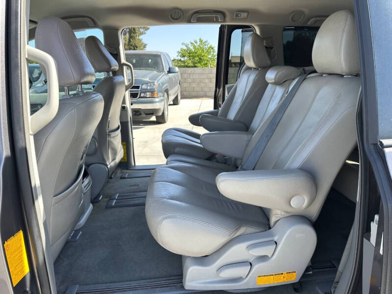 2012 Toyota Sienna LE 8-Passenger