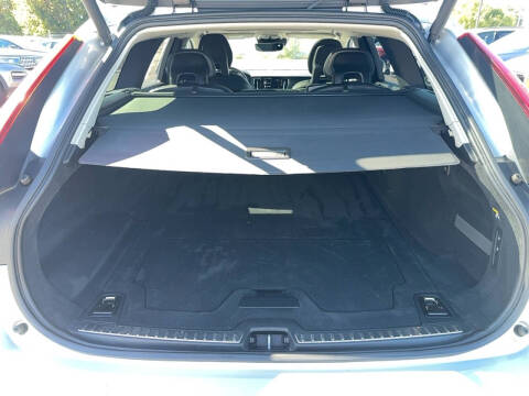 2018 Volvo V90 Cross Country T6