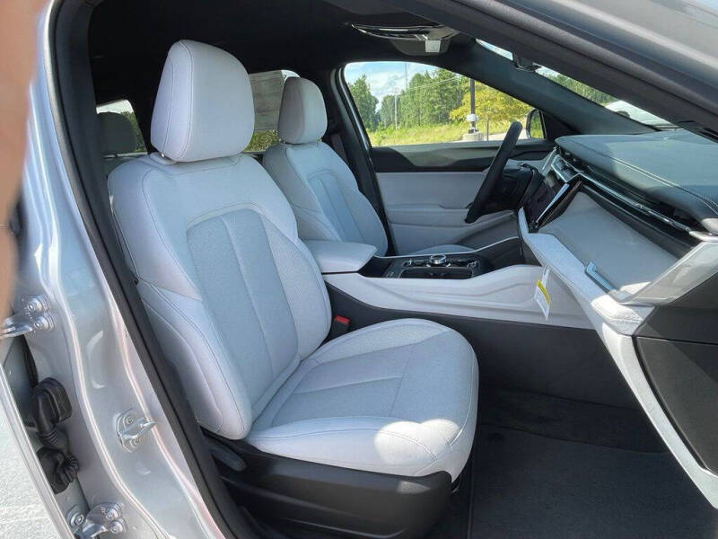 2026 Jeep Cherokee Laredo
