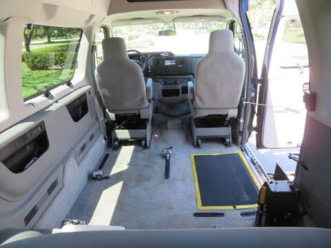 2011 Ford E-Series E-350 SD XLT