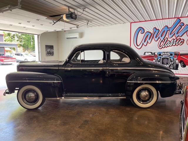 1948 Ford Deluxe