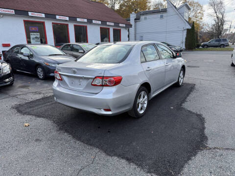 2011 Toyota Corolla LE