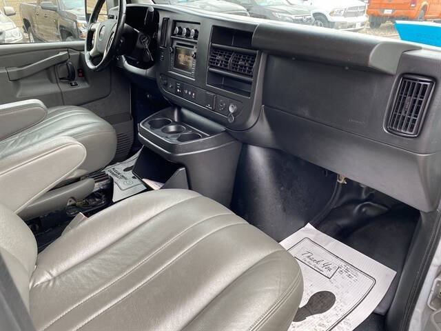 2018 GMC Savana 2500