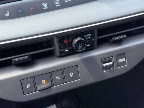 2026 Nissan LEAF Platinum+