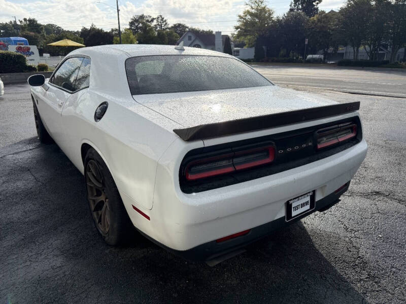 2016 Dodge Challenger SRT Hellcat