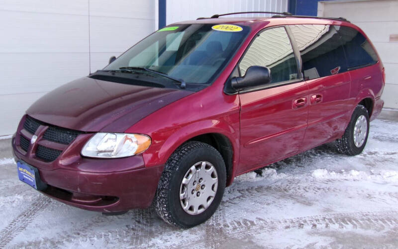 2002 Chrysler Town & Country LX's photo