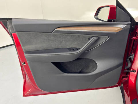 2024 Tesla Model Y Performance