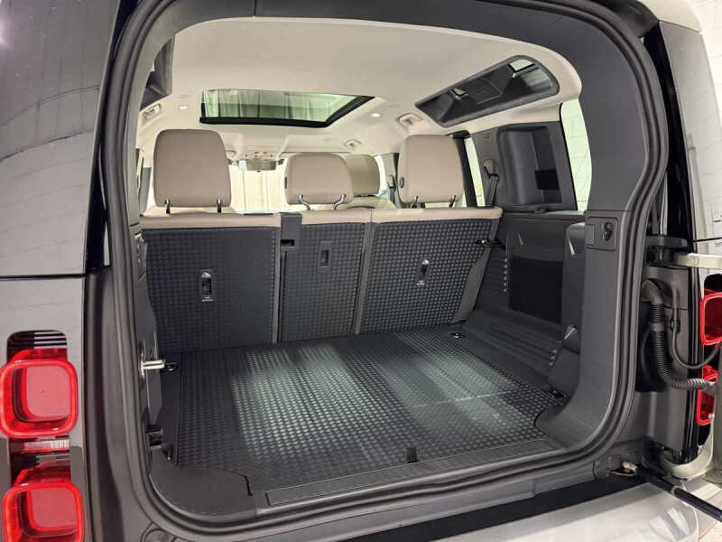 2020 Land Rover Defender 110 S