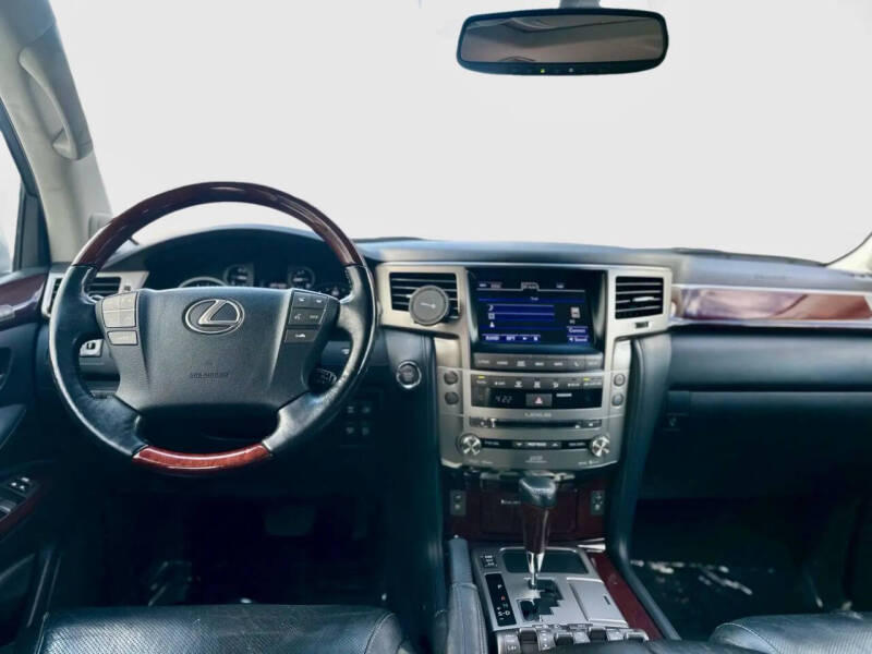 2015 Lexus LX 570