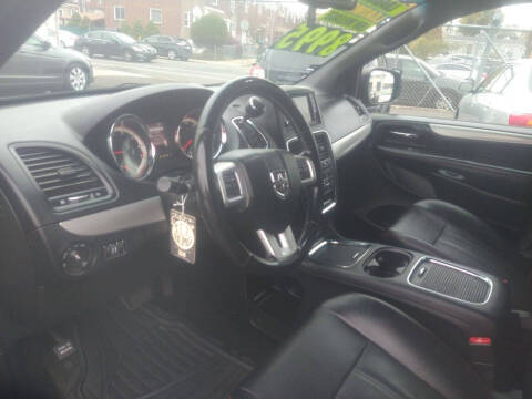 2017 Dodge Grand Caravan GT