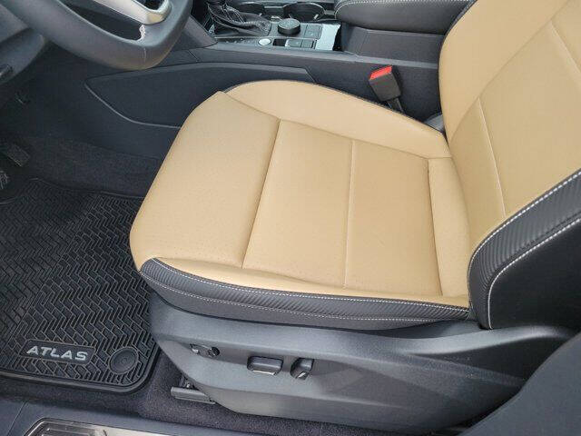 2022 Volkswagen Atlas Cross Sport SE 4Motion