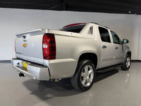 2012 Chevrolet Avalanche LS