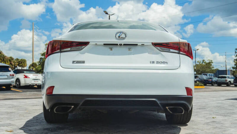 2017 Lexus IS 200t