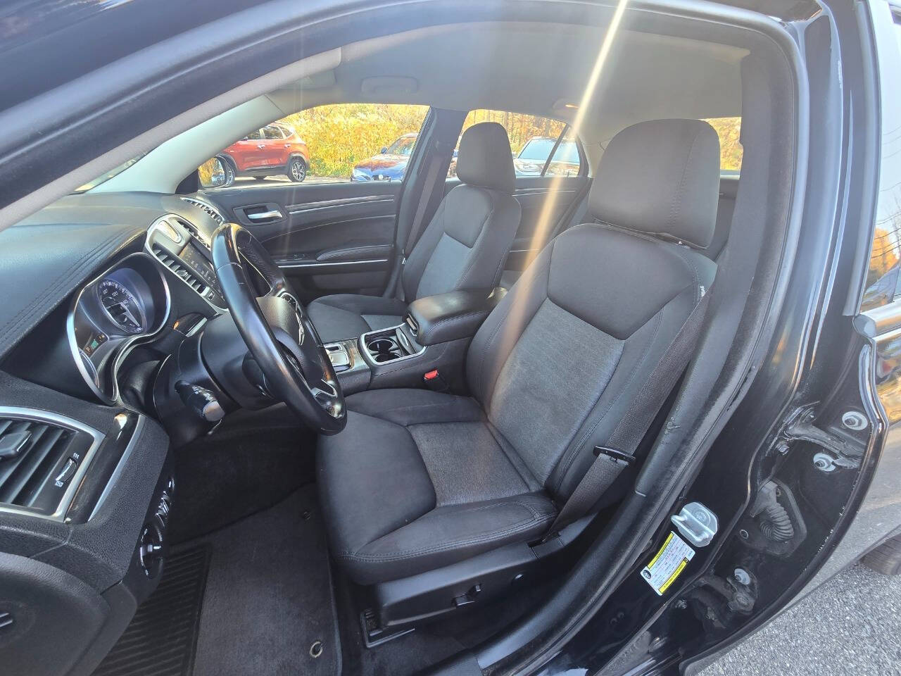 2018 Chrysler 300 for sale at Synergy Auto Sales LLC in Derry, NH