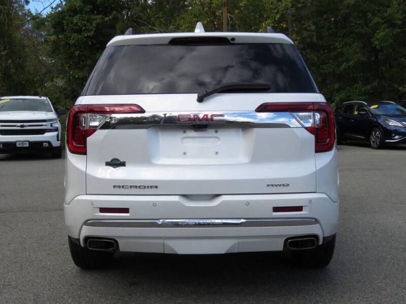 2023 GMC Acadia Denali