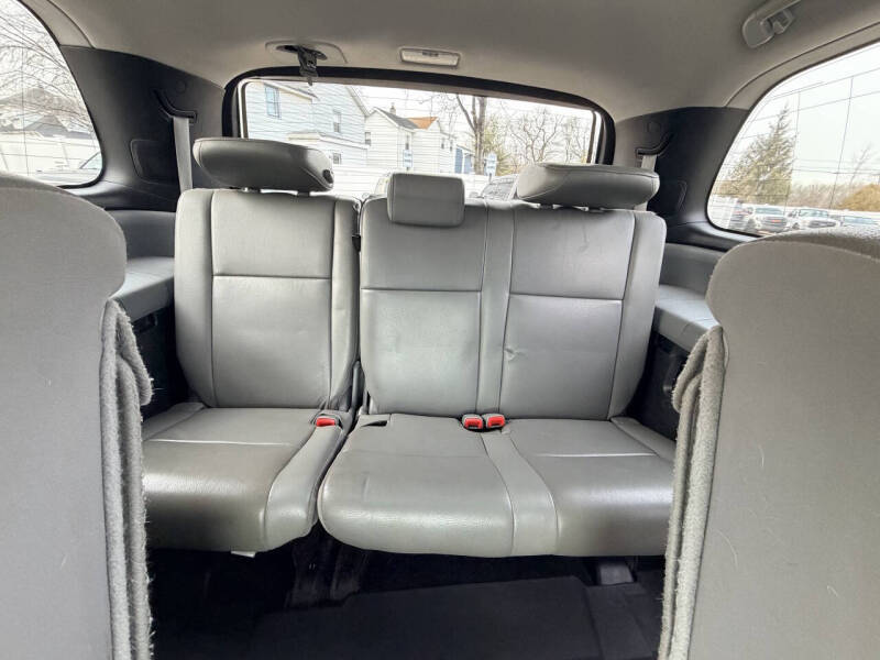 2013 Toyota Sequoia SR5