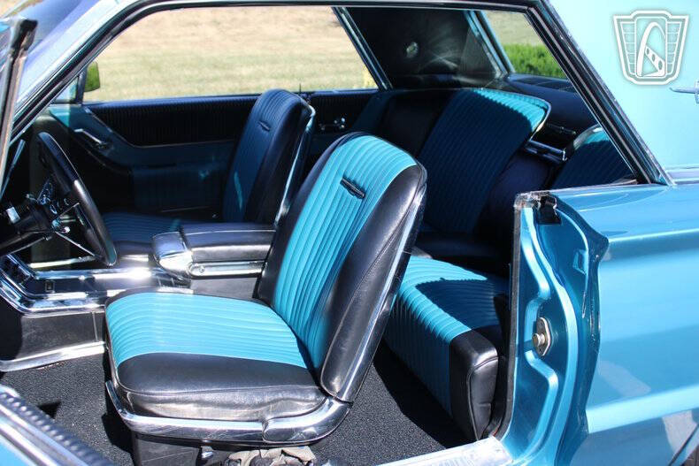 1965 Ford Thunderbird