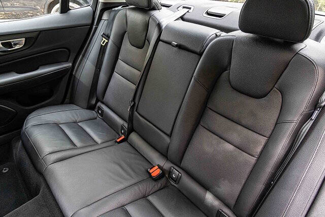 2024 Volvo S60 B5 Plus Dark Theme