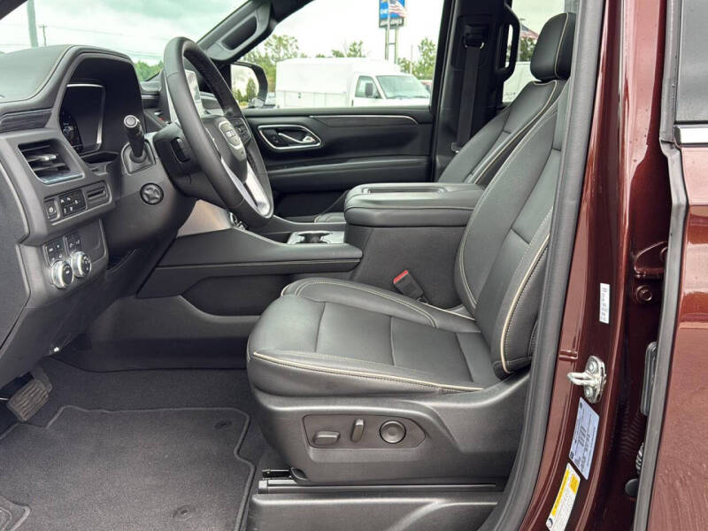 2023 GMC Yukon XL SLT