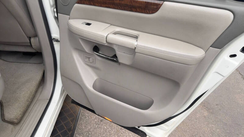 2010 Nissan Armada Titanium