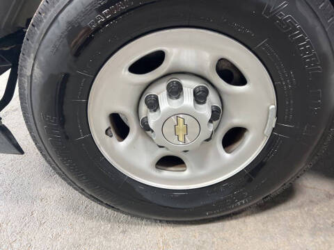 2024 Chevrolet Express 2500