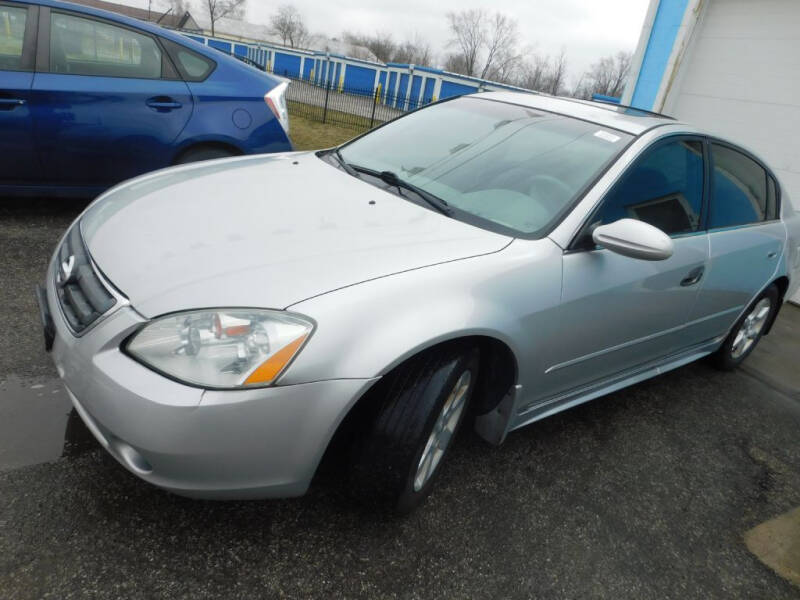 2004 Nissan Altima for sale at Safeway Auto Sales in Indianapolis IN