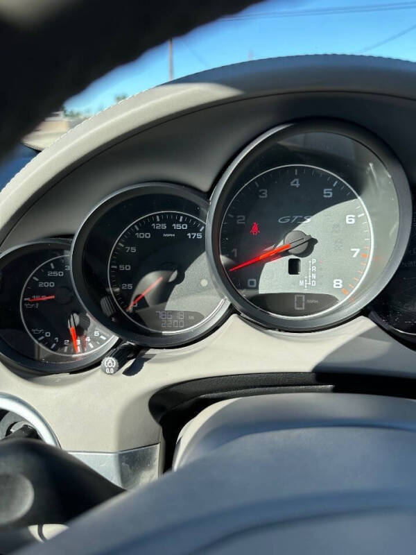 2013 Porsche Cayenne GTS