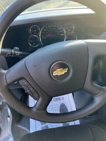 2024 Chevrolet Express 2500