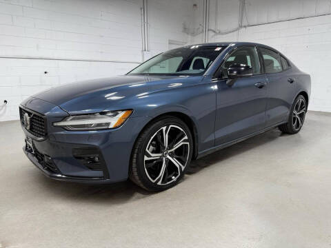 2024 Volvo S60 B5 Plus Dark Theme