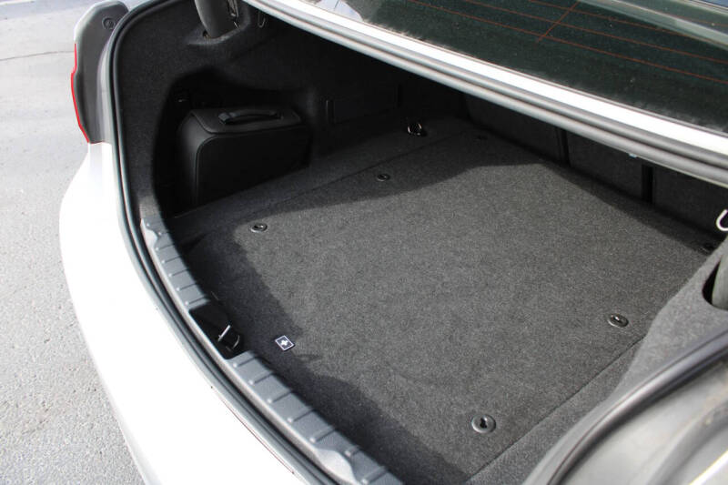 2018 BMW 3 Series 330e iPerformance