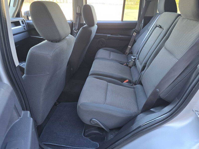 2008 Jeep Commander Sport