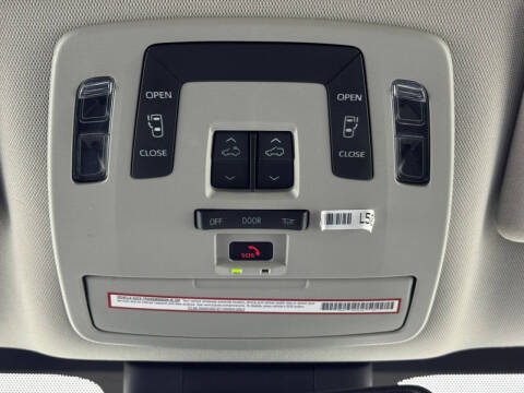 2021 Toyota Sienna LE 8-Passenger