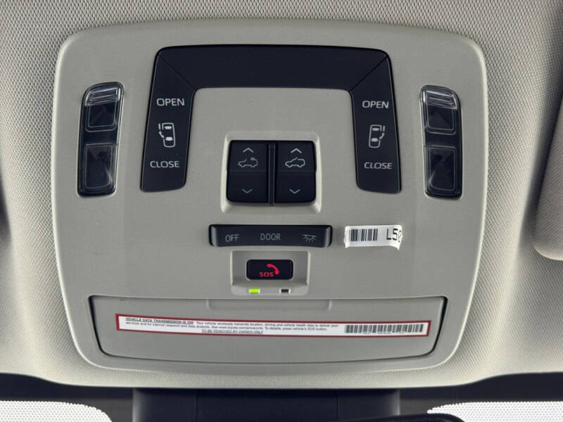 2021 Toyota Sienna LE 8-Passenger