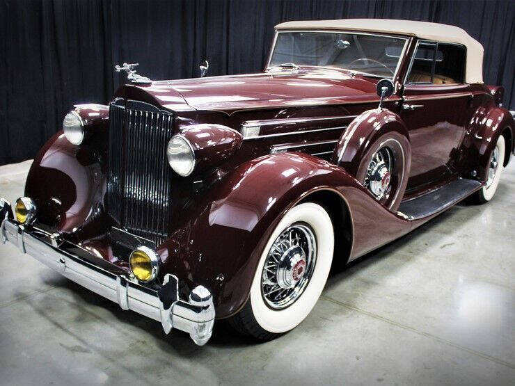 1935 Packard Victoria 12